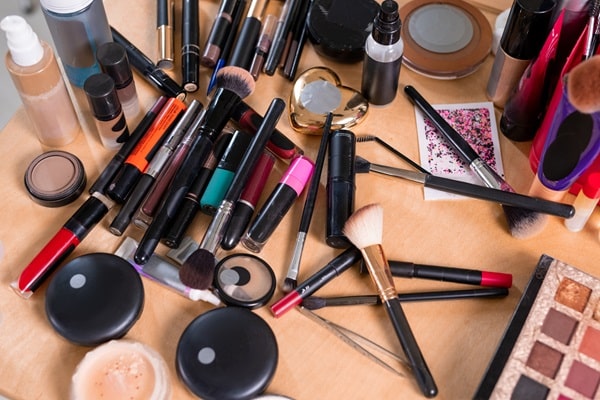 Do Not Buy These Items At A Garage Sale