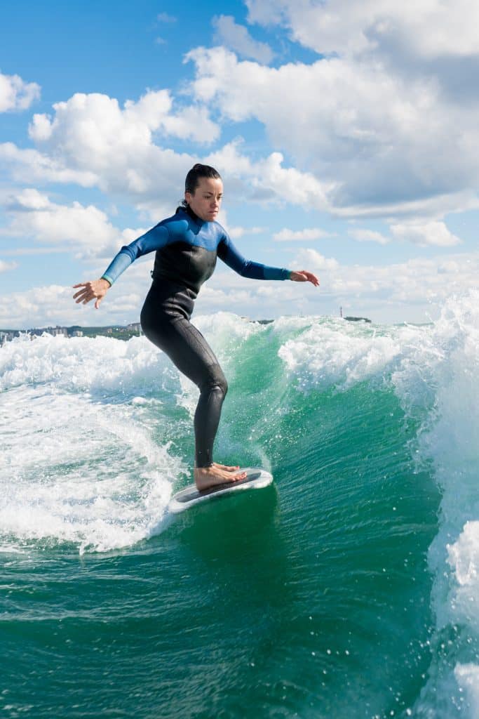Wakesurfing