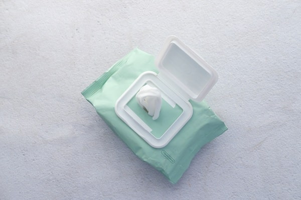 Toilet Paper vs. Wipes: Which Is Actually Cleaner?